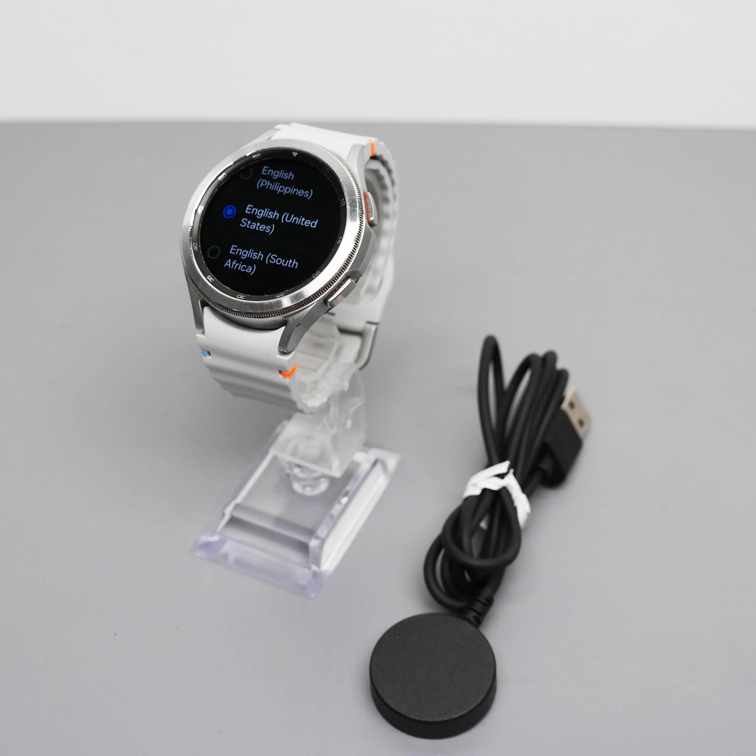 Samsung Galaxy Watch4 Classic SM-R895U 46mm LTE Smartwatch – Silver