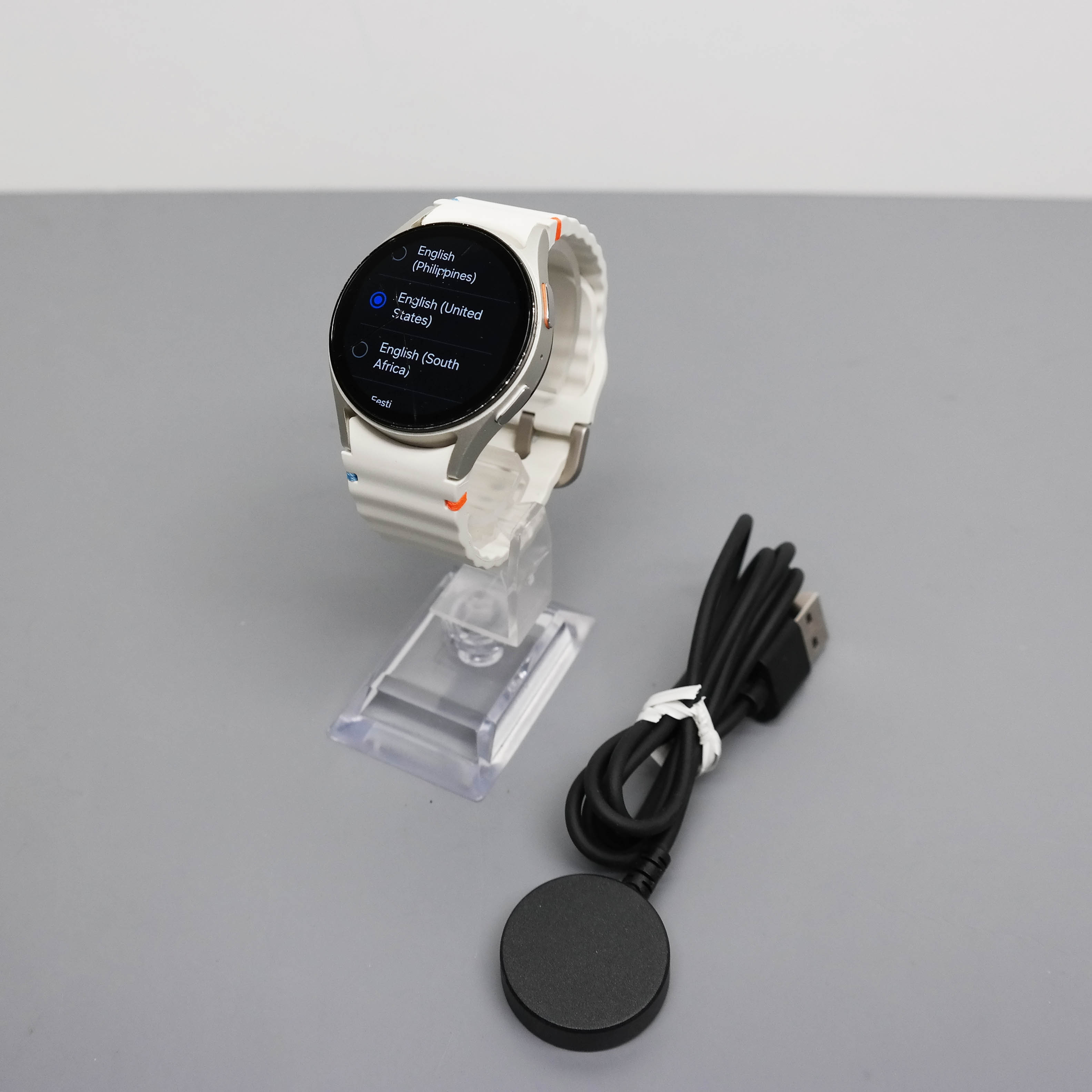 Samsung Galaxy Watch7 SM-L305U Aluminum 40mm LTE – Cream ISSUE